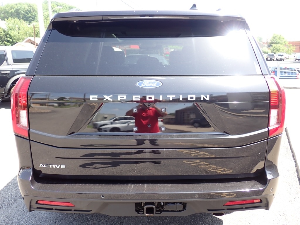2025 Ford Expedition Active Agate Black at Star Lake Ford