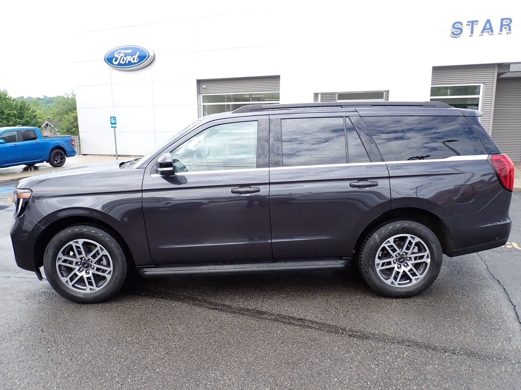 2025 Ford Expedition Active Glacier Gray Metallic Tri-Coat at Star Lake Ford