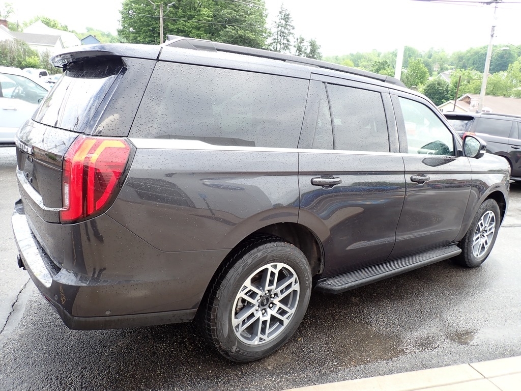 2025 Ford Expedition Active Glacier Gray Metallic Tri-Coat at Star Lake Ford