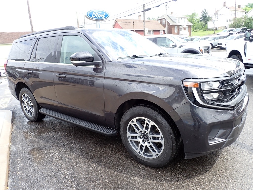2025 Ford Expedition Active Glacier Gray Metallic Tri-Coat at Star Lake Ford