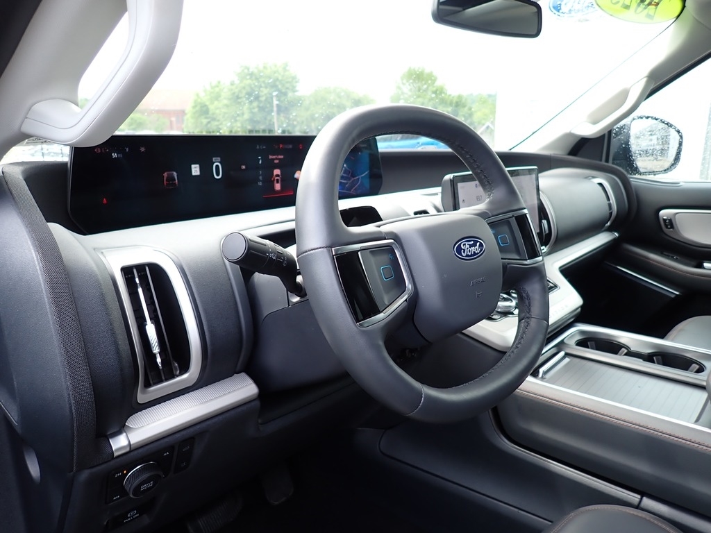 2025 Ford Expedition Active Glacier Gray Metallic Tri-Coat at Star Lake Ford