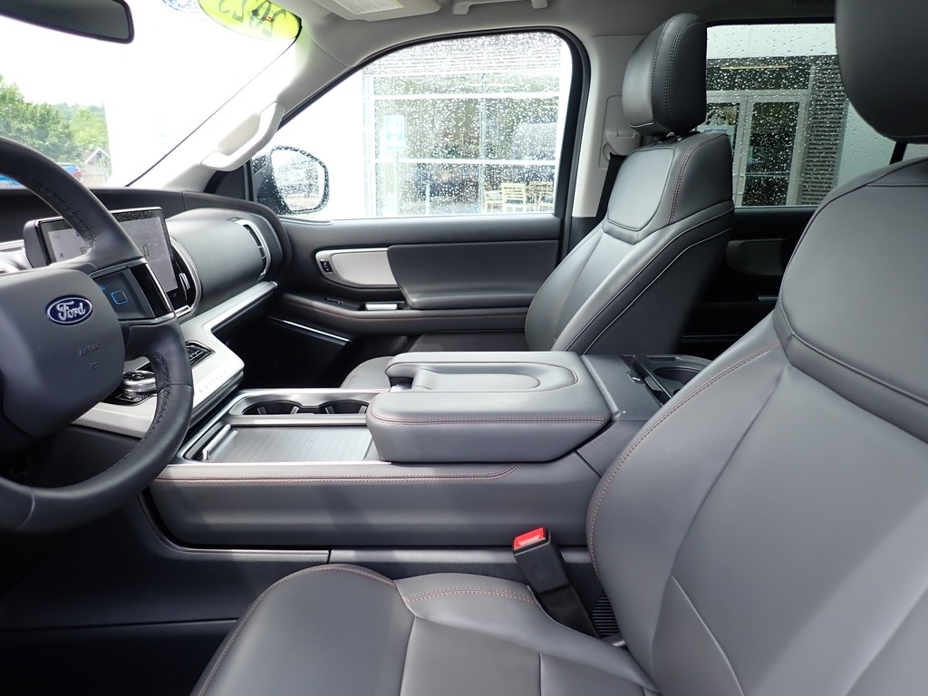 2025 Ford Expedition Active Glacier Gray Metallic Tri-Coat at Star Lake Ford