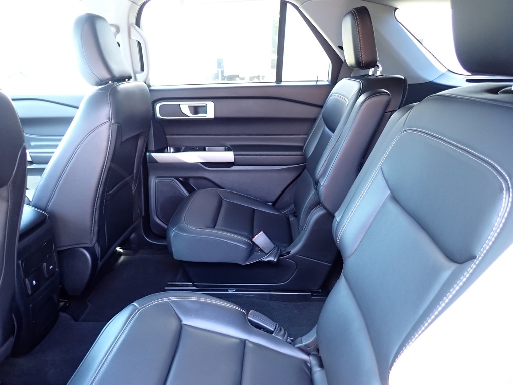 2023 Ford Explorer XLT STONE BLUE at Star Lake Ford