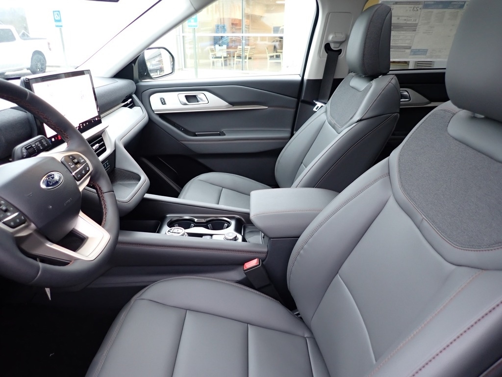 2026 Ford Explorer Active - 9