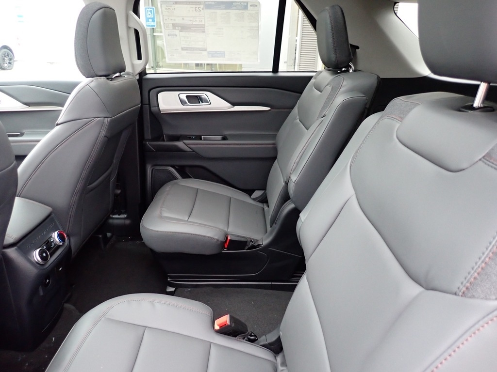 2026 Ford Explorer Active - 10