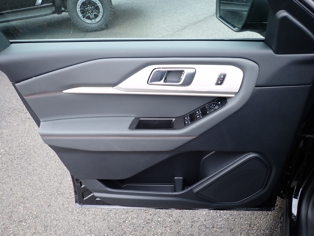 2026 Ford Explorer Active Agate Black at Star Lake Ford