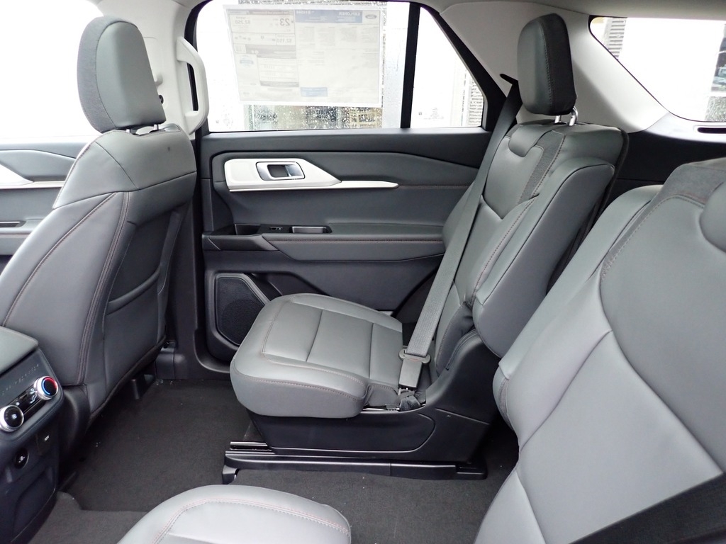 2026 Ford Explorer Active - 11