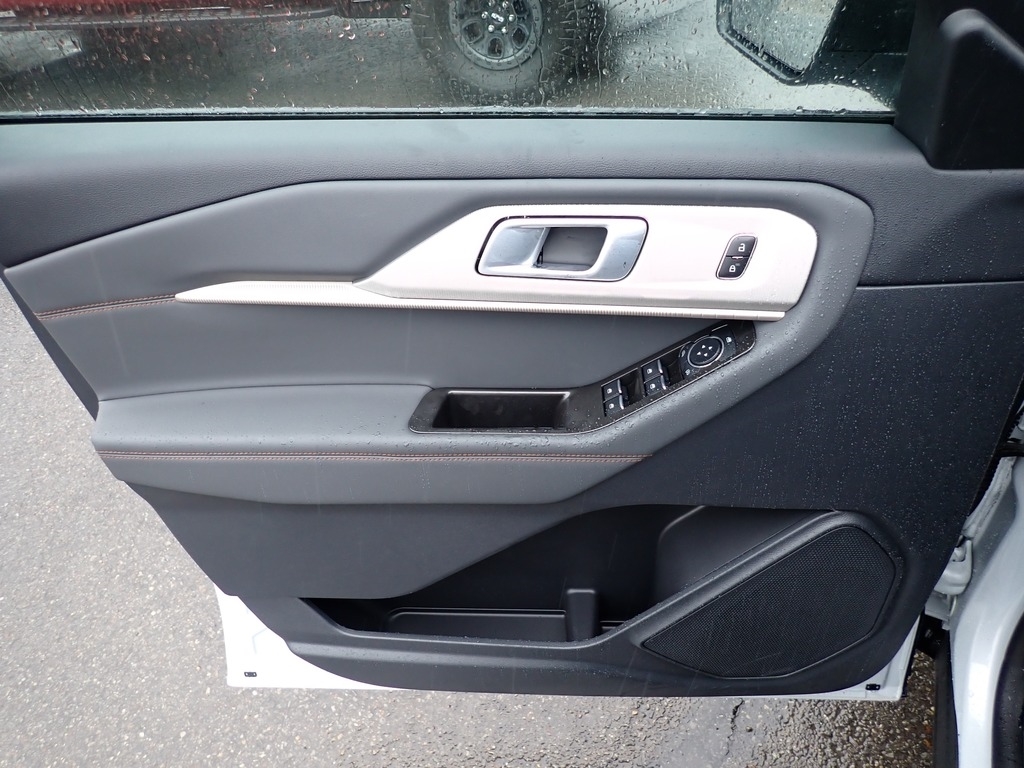 2026 Ford Explorer Active WHITE at Star Lake Ford