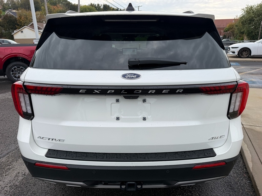 2026 Ford Explorer photo 4 of 20