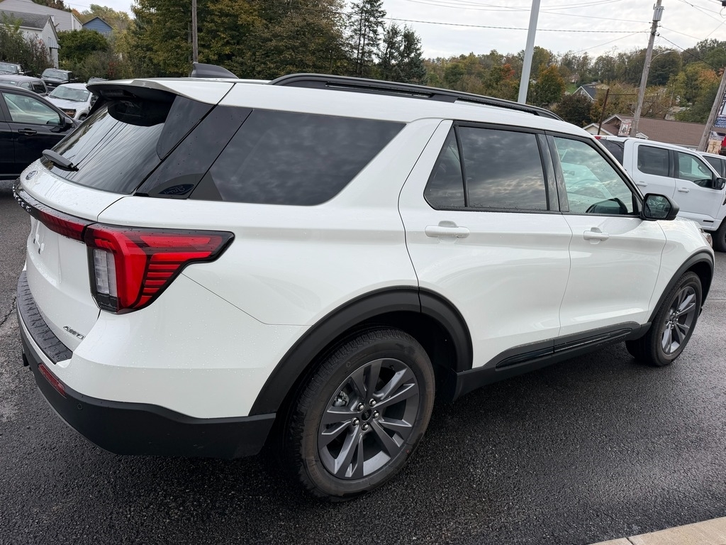 2026 Ford Explorer photo 6 of 20