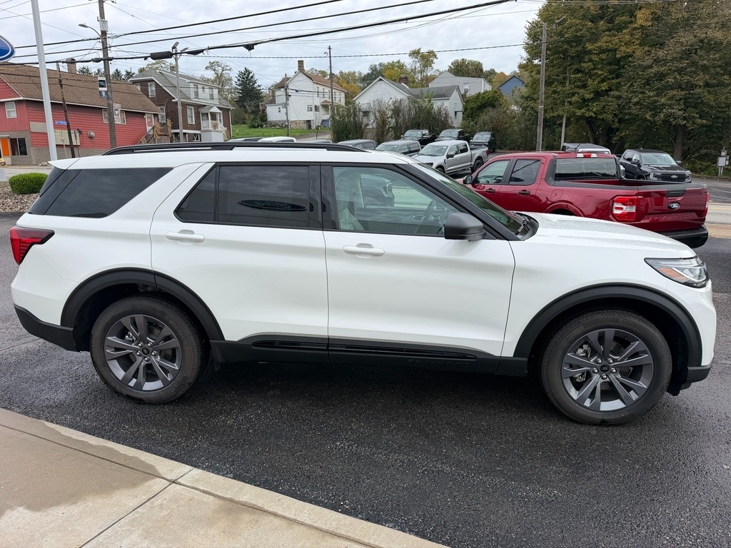 2026 Ford Explorer photo 7 of 20