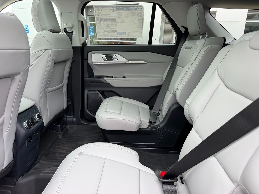 2026 Ford Explorer photo 12 of 20