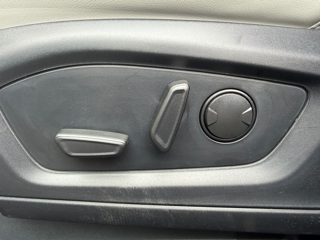 2026 Ford Explorer photo 16 of 20