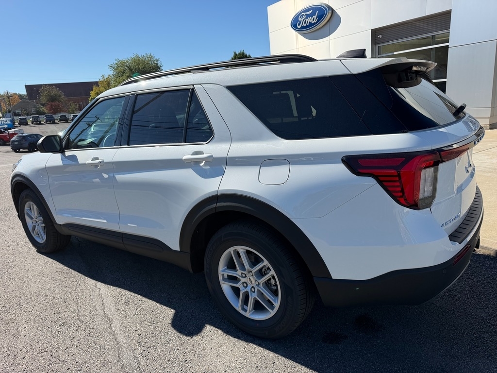 2027 Ford EXPLORER A photo 3 of 20