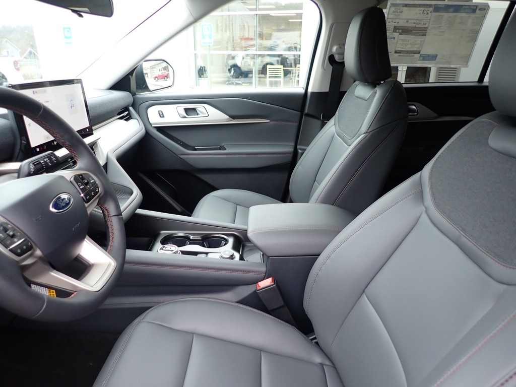 2026 Ford Explorer Active - 10