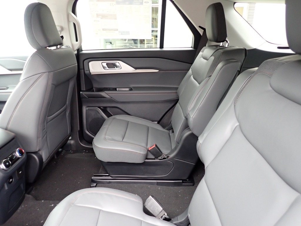 2026 Ford Explorer Active - 11