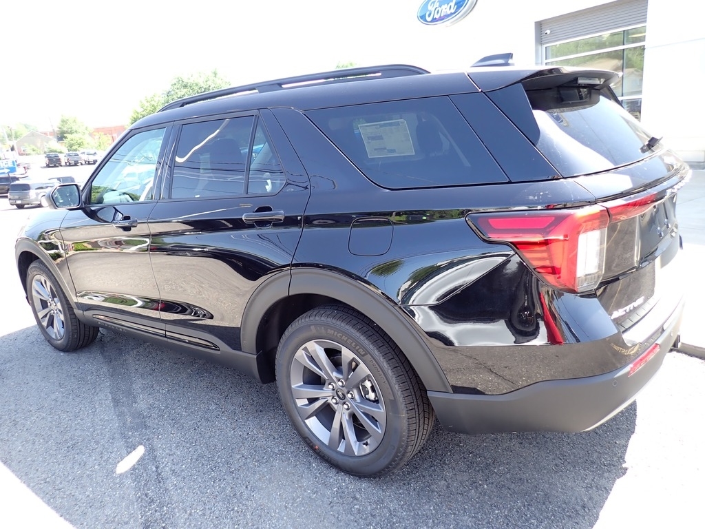 2026 Ford Explorer Active Agate Black at Star Lake Ford