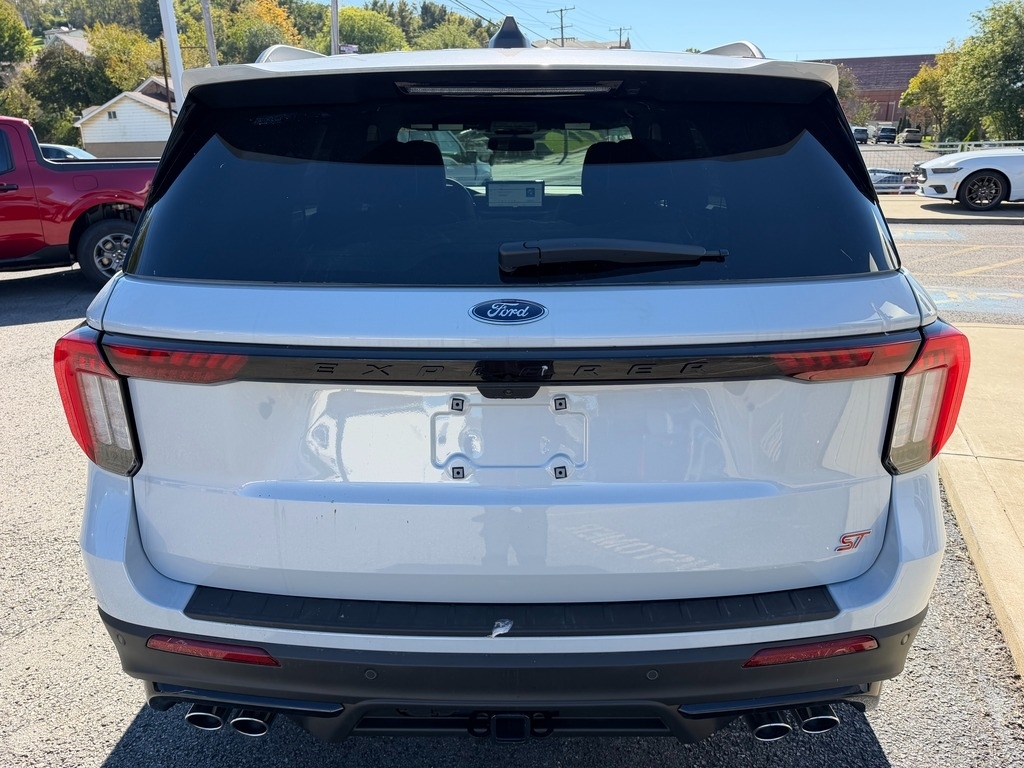 2026 Ford Explorer photo 4 of 20