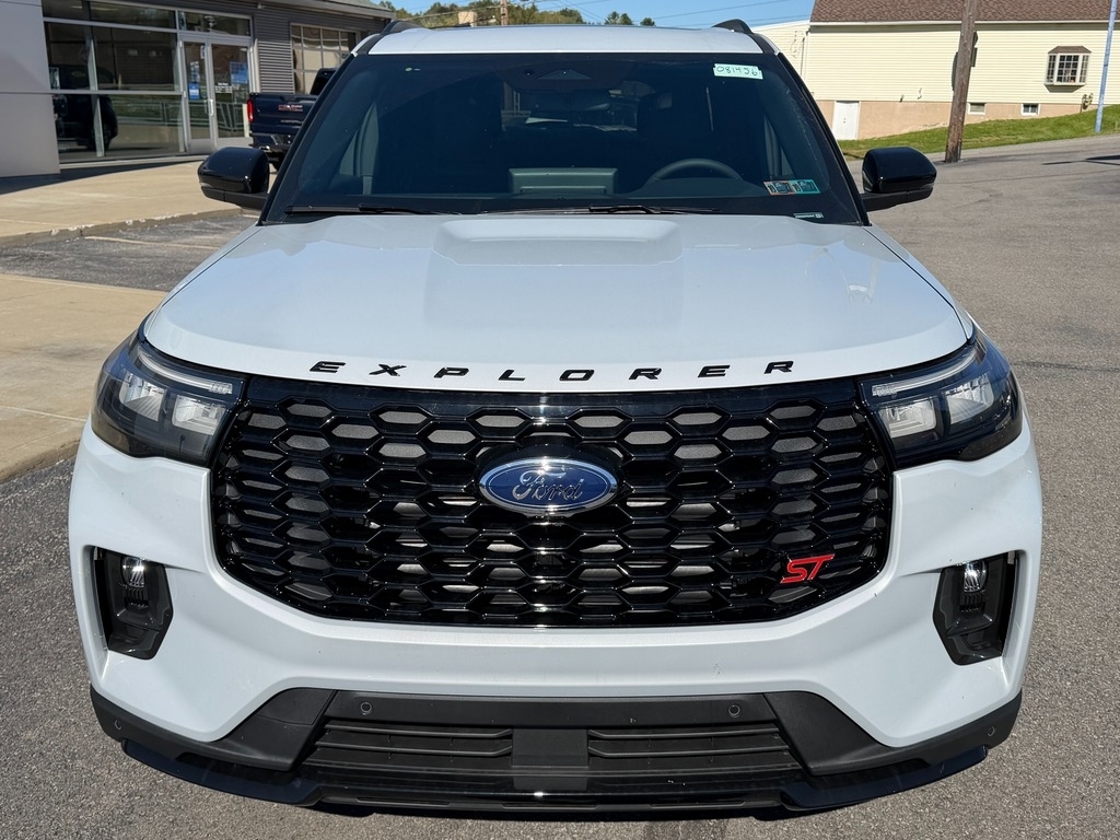 2026 Ford Explorer photo 9 of 20
