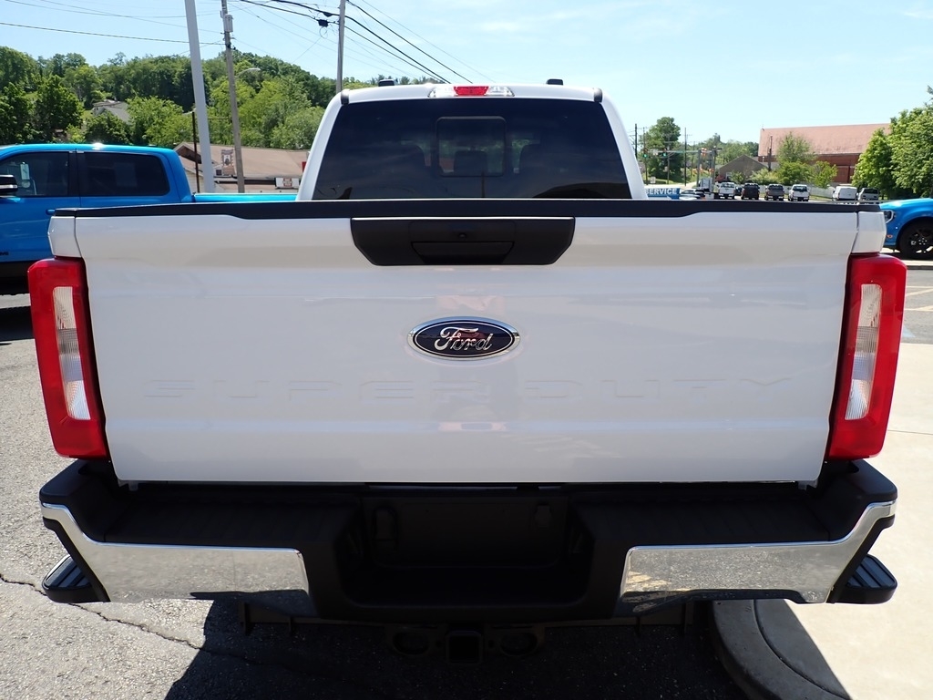 2026 Ford F-250 Super Duty  WHITE at Star Lake Ford