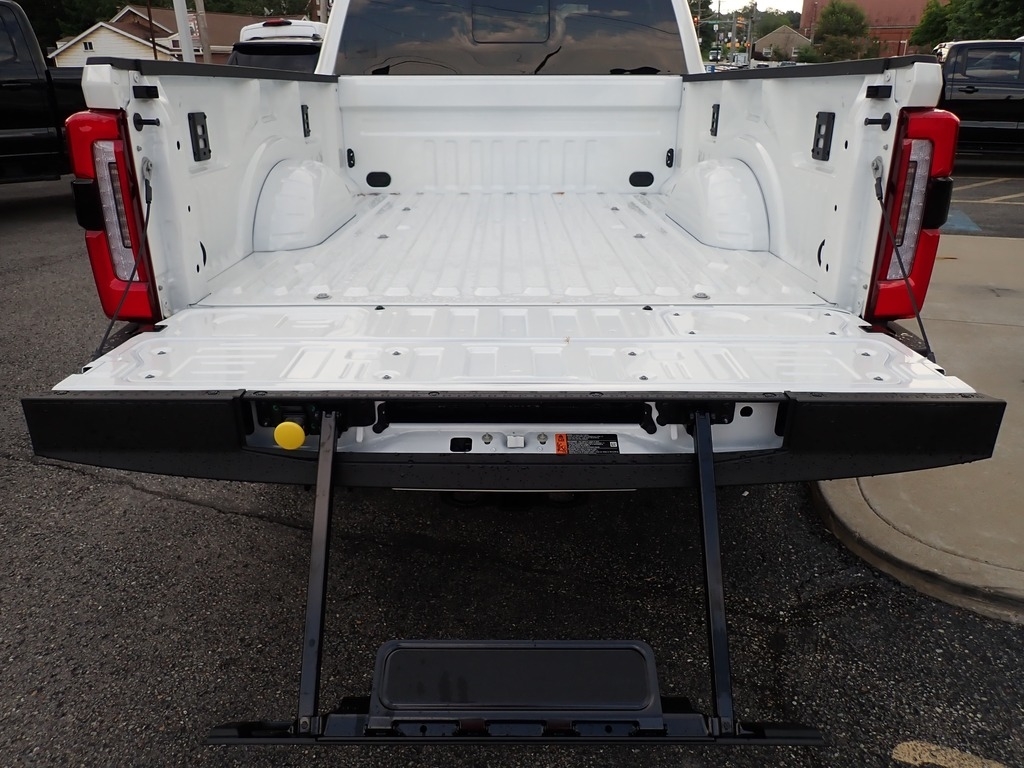 2026 Ford F-350 Super Duty  STAR WHITE at Star Lake Ford
