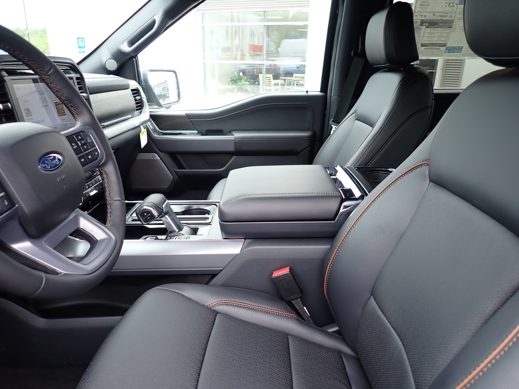 2026 Ford F-150 Lariat Agate Black at Star Lake Ford