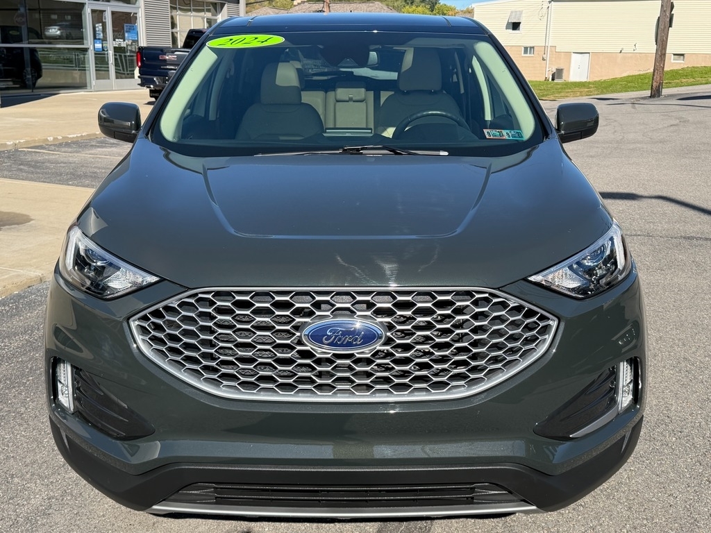 2024 Ford Edge photo 11 of 30