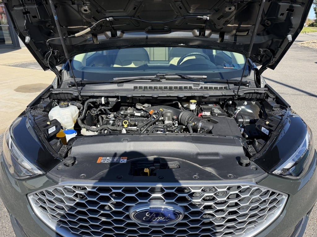 2024 Ford Edge photo 12 of 30