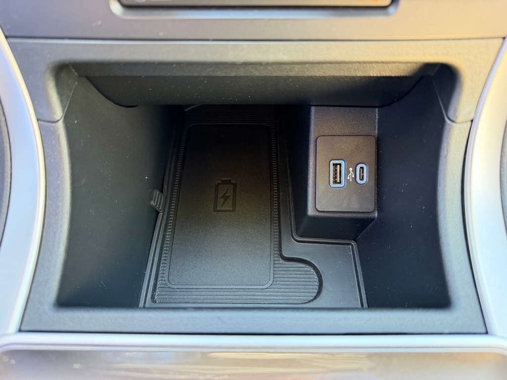 2024 Ford Edge photo 25 of 30