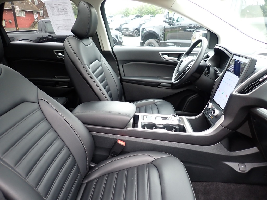 2024 Ford Edge SEL Agate Black at Star Lake Ford
