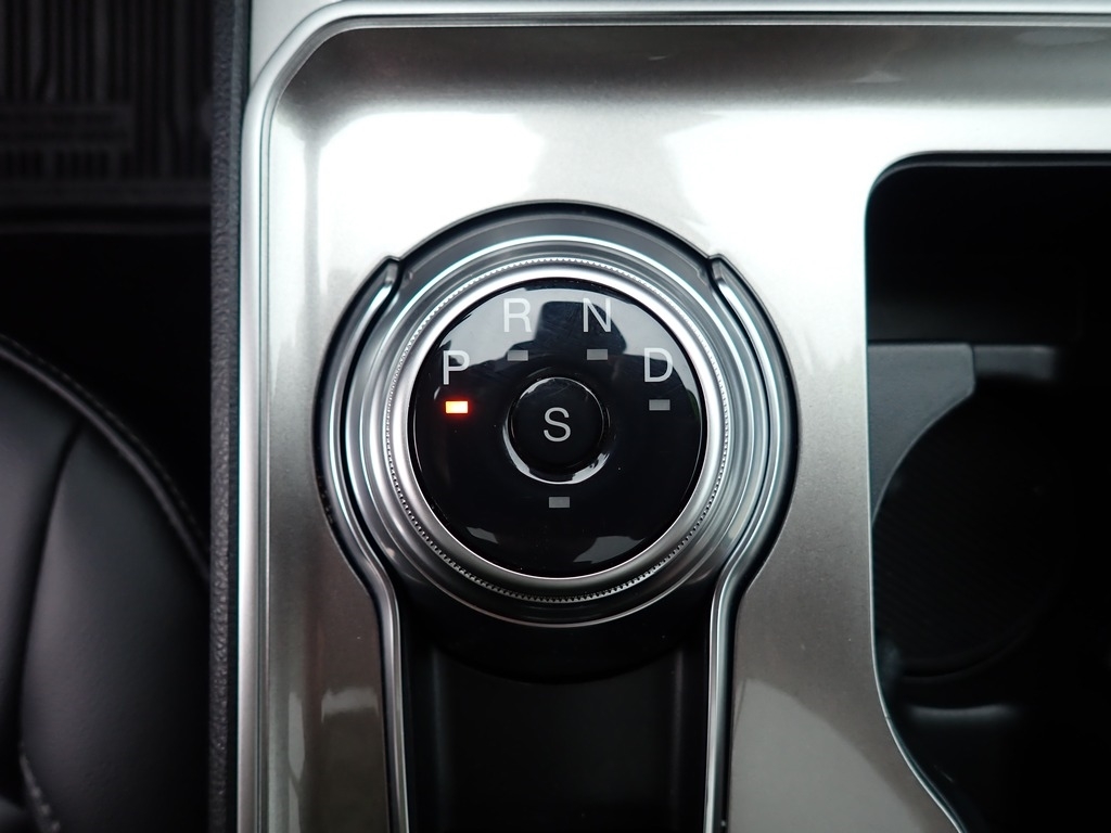 2024 Ford Edge SEL Agate Black at Star Lake Ford