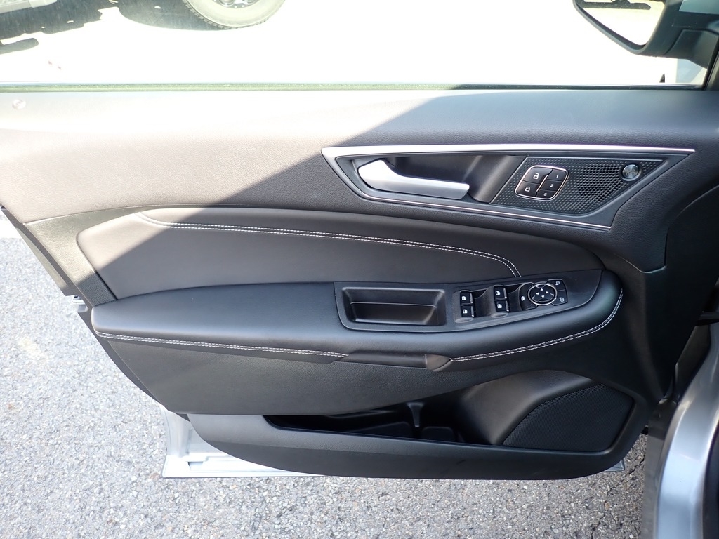 2024 Ford Edge Titanium Iconic Silver at Star Lake Ford