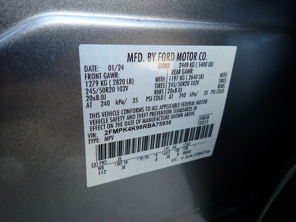 2024 Ford Edge Titanium Iconic Silver at Star Lake Ford