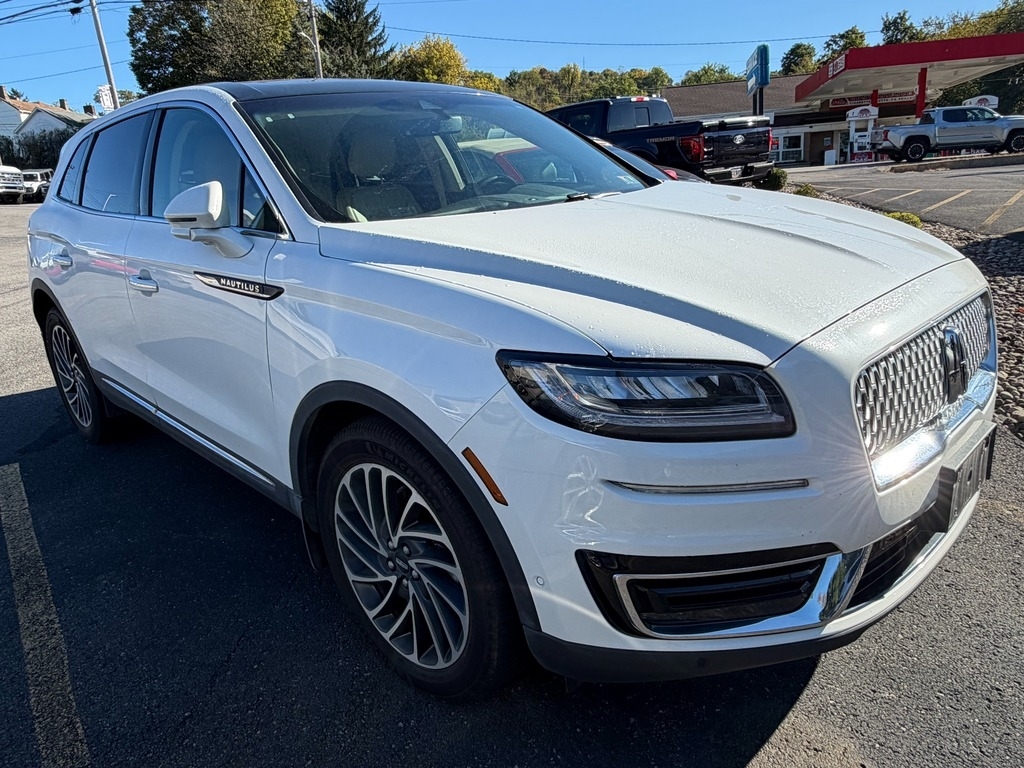 2020 Lincoln Nautilus photo 4 of 5
