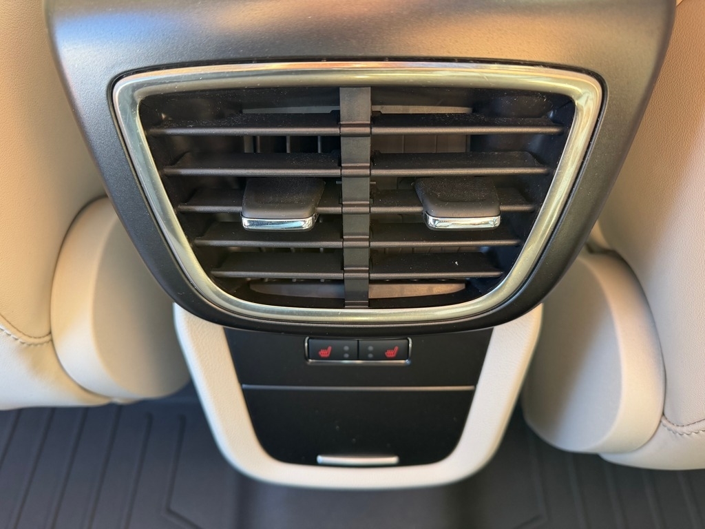 2020 Lincoln Nautilus photo 18 of 30