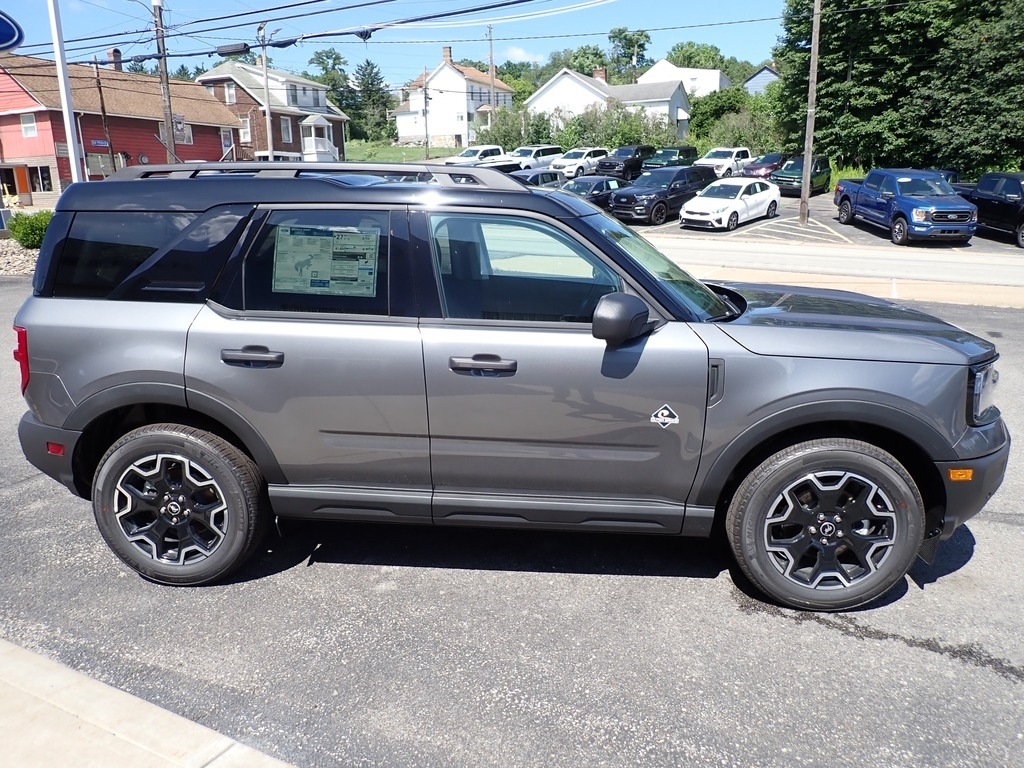 2026 Ford Bronco Sport Outer Banks CARBON GRY at Star Lake Ford