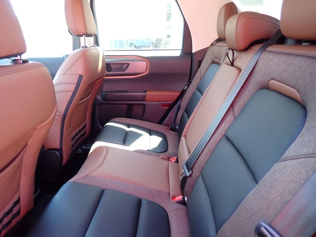 2026 Ford Bronco Sport Outer Banks CARBON GRY at Star Lake Ford