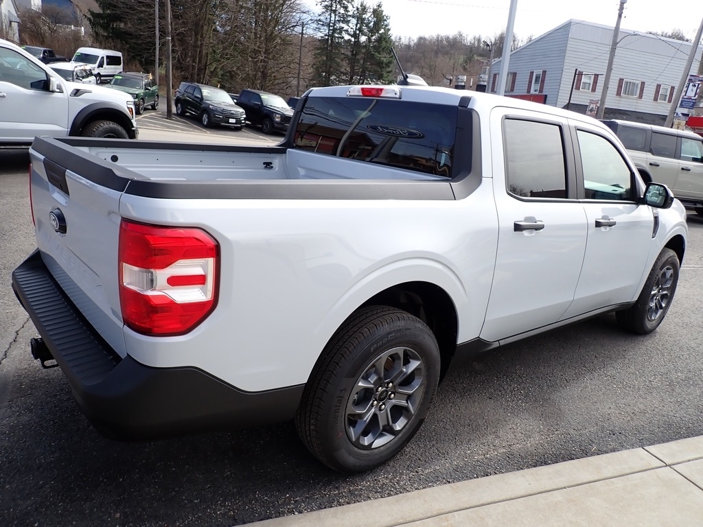 2026 Ford Maverick XLT WHITE at Star Lake Ford