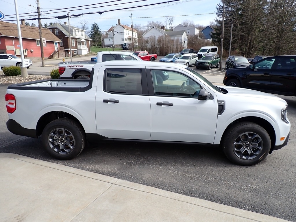 2026 Ford Maverick XLT WHITE at Star Lake Ford