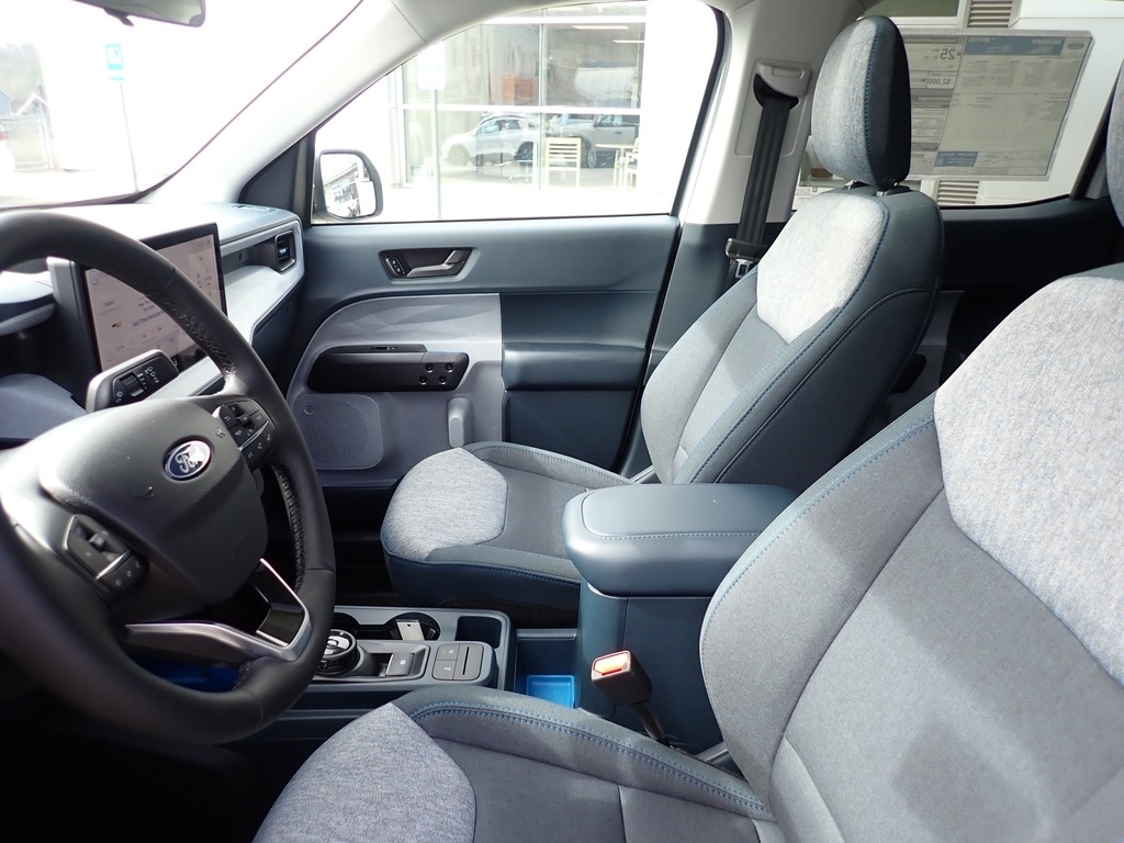 2026 Ford Maverick XLT WHITE at Star Lake Ford