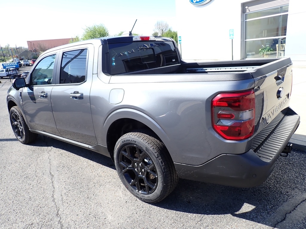 2026 Ford Maverick Lariat CARBON GRY at Star Lake Ford