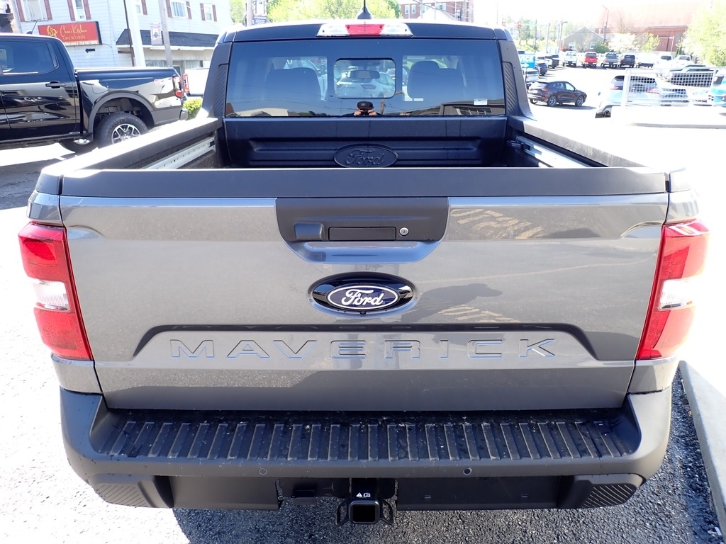 2026 Ford Maverick Lariat CARBON GRY at Star Lake Ford