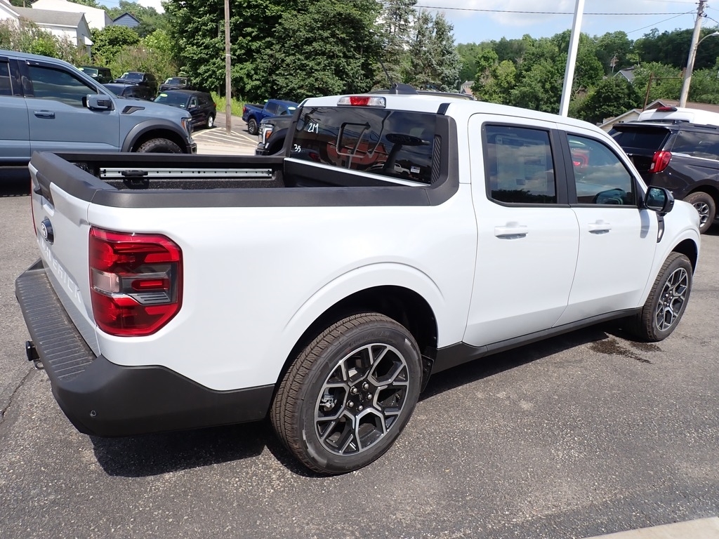 2026 Ford Maverick Lariat WHITE at Star Lake Ford