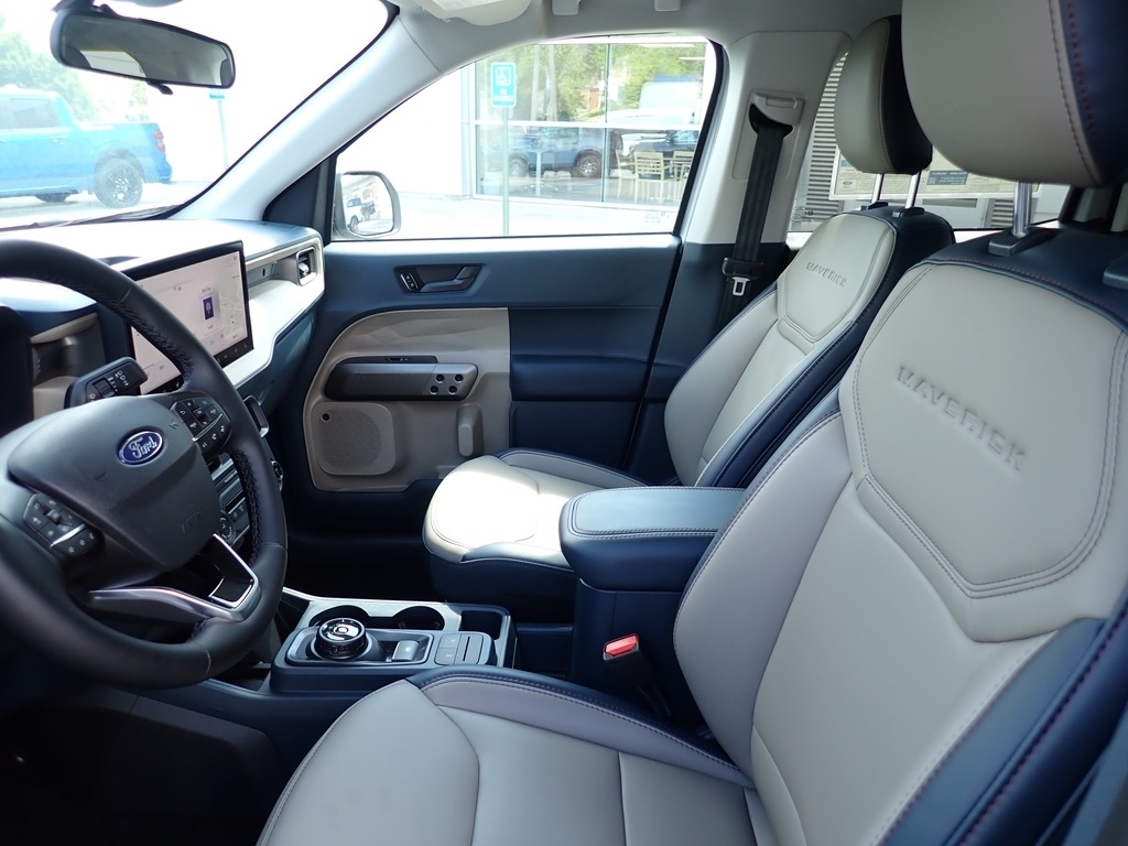 2026 Ford Maverick Lariat WHITE at Star Lake Ford