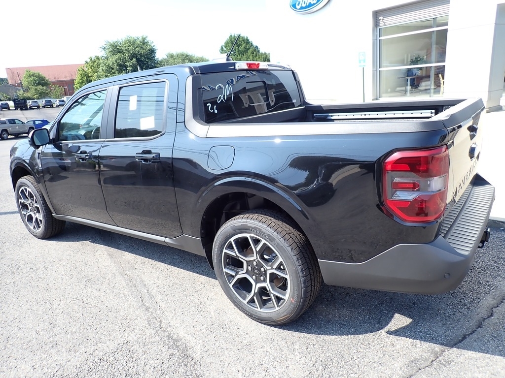 2026 Ford Maverick Lariat Shadow Black at Star Lake Ford