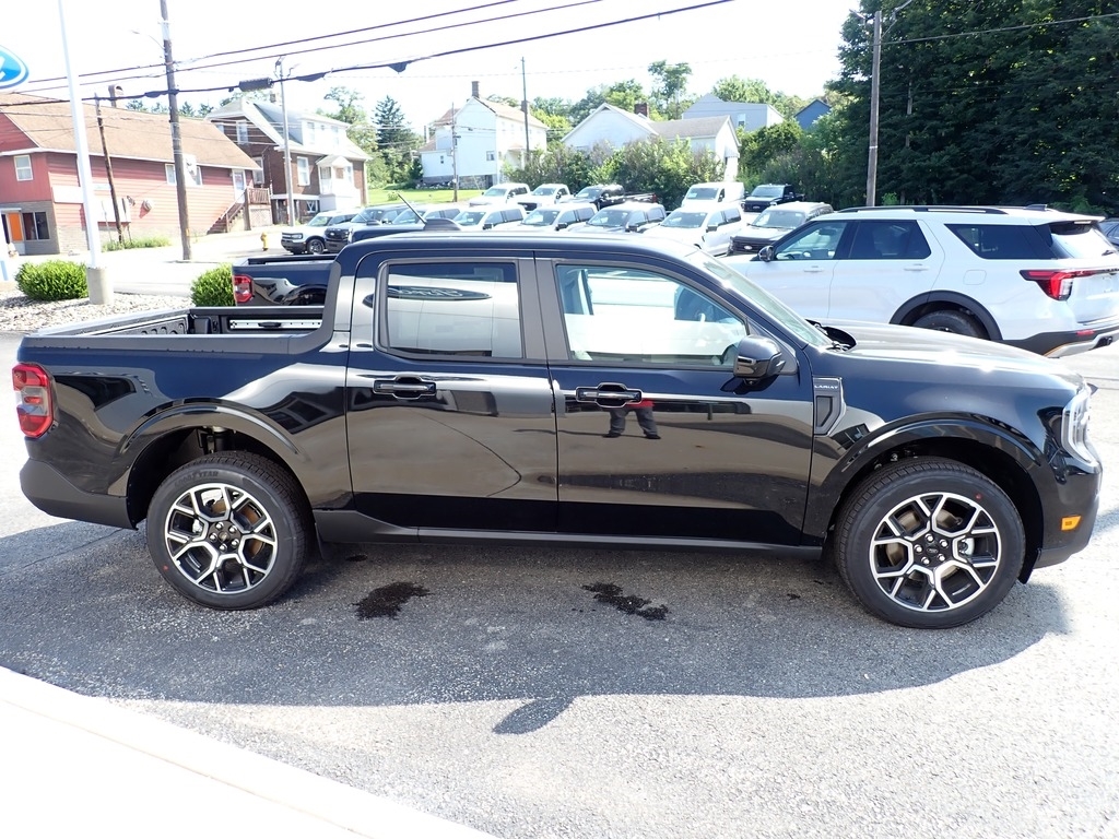 2026 Ford Maverick Lariat Shadow Black at Star Lake Ford