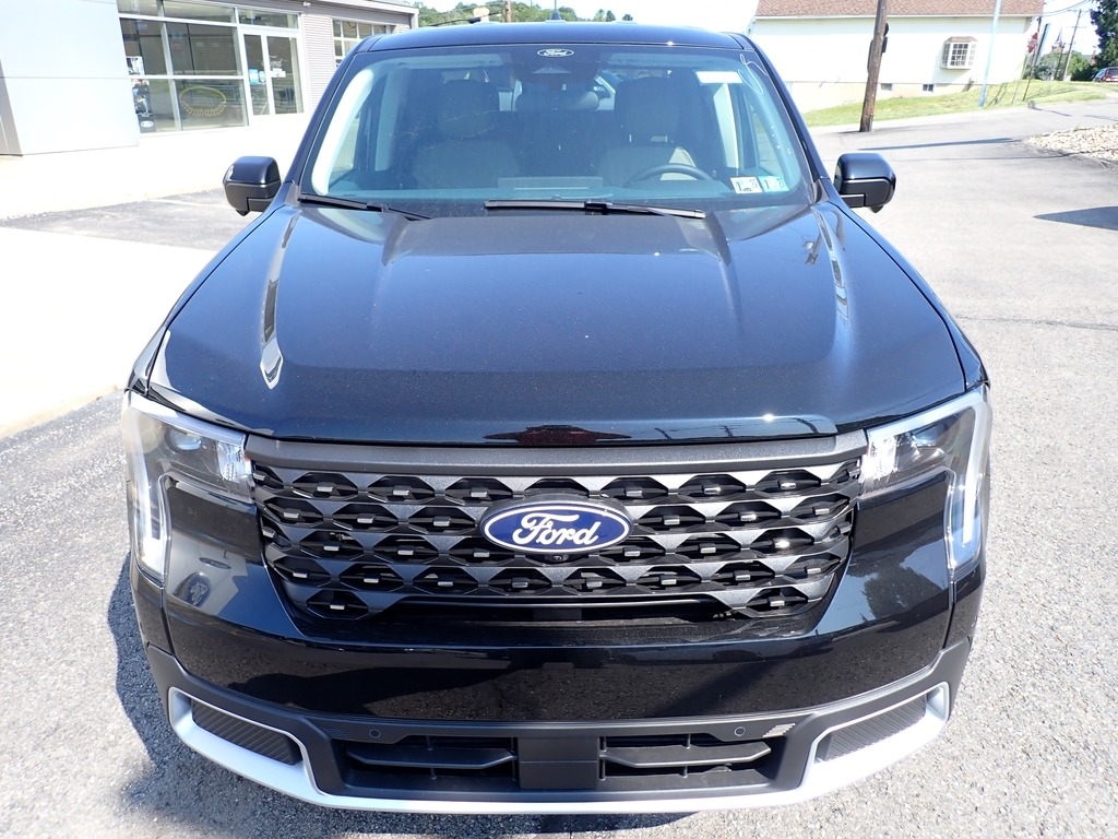 2026 Ford Maverick Lariat Shadow Black at Star Lake Ford