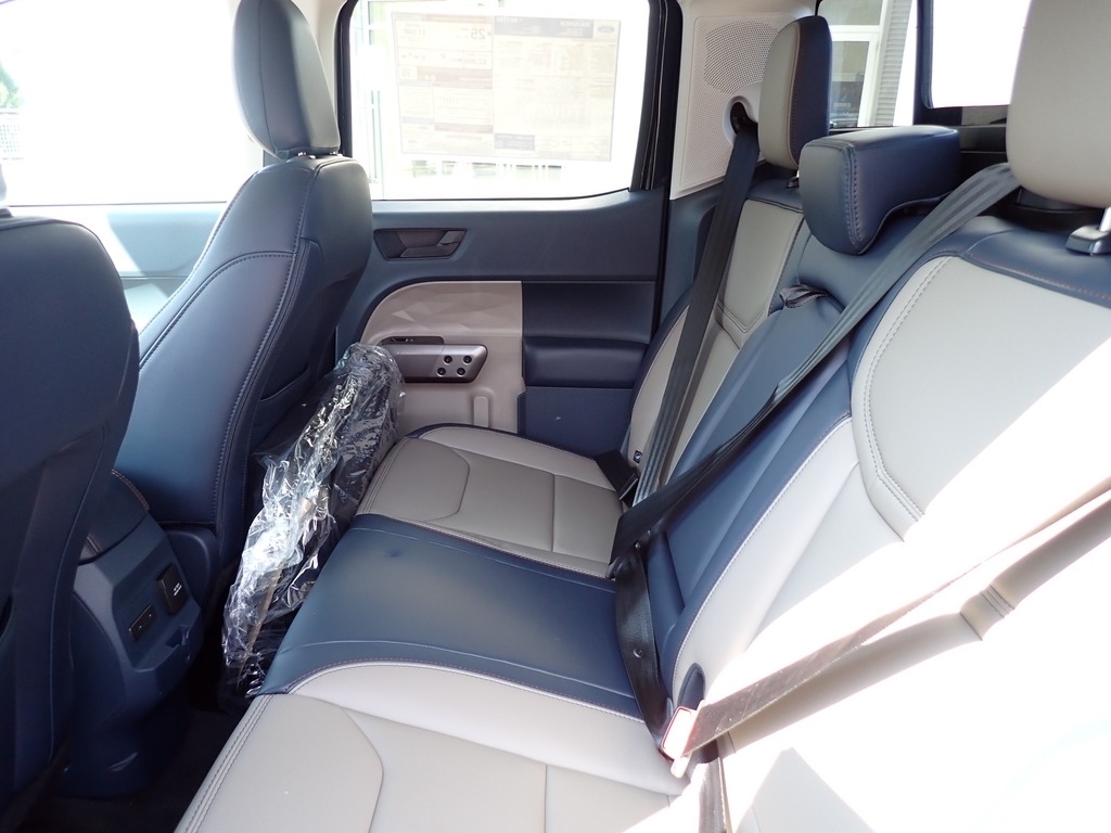 2026 Ford Maverick Lariat Shadow Black at Star Lake Ford