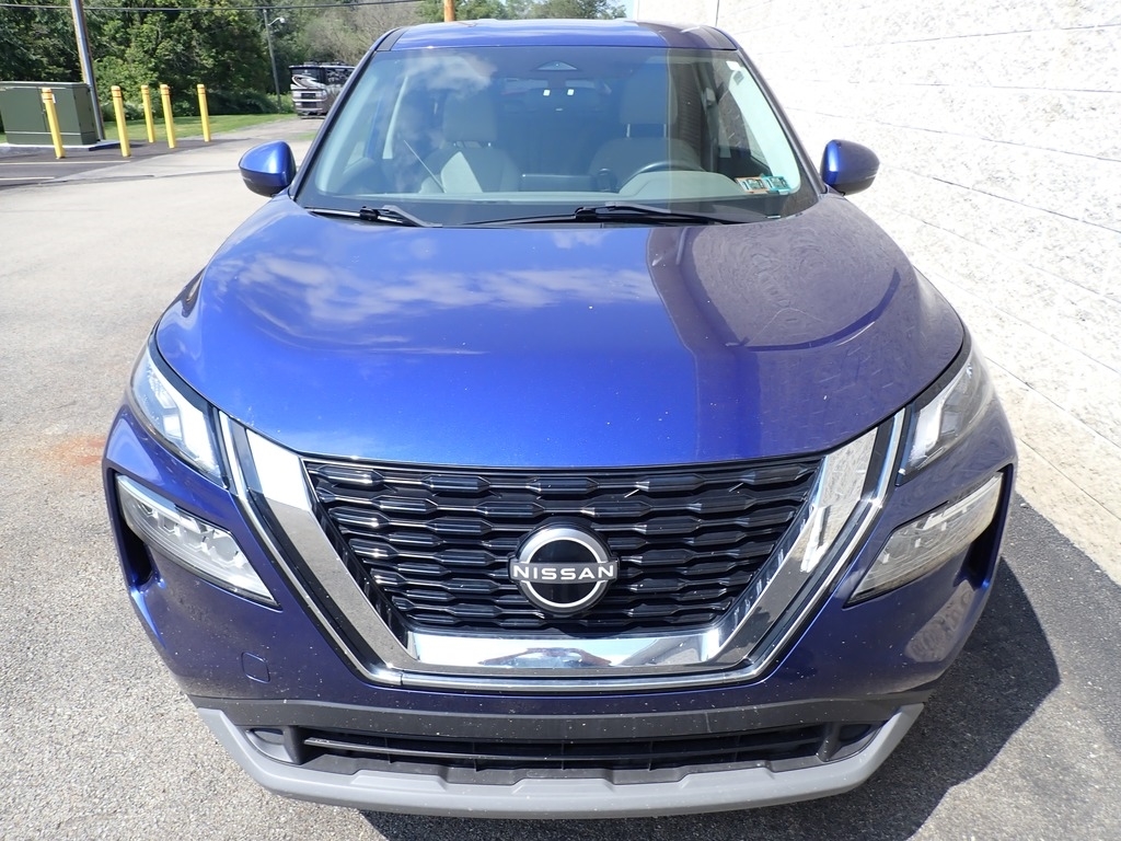 2022 Nissan Rogue SV  at Braxton Motor Co