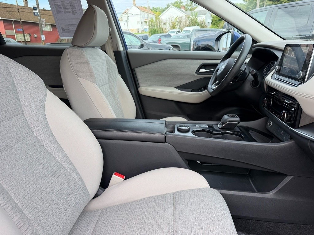 2022 Nissan Rogue SV  at Braxton Motor Co